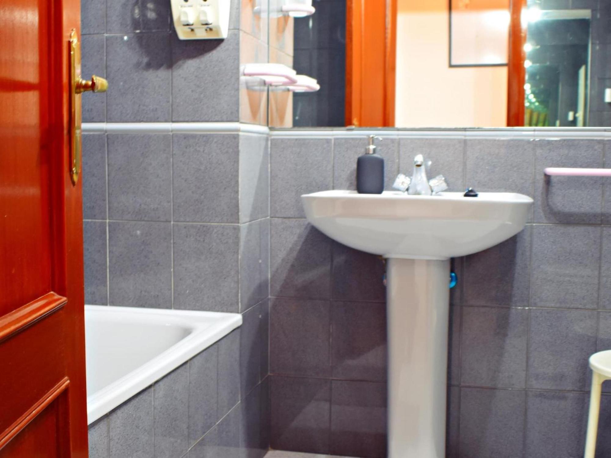 Amplio Y Luminoso Apartamento Cerca Del Centro Y La Playa Con Piscina Y Parking Privado Málaga Extérieur photo